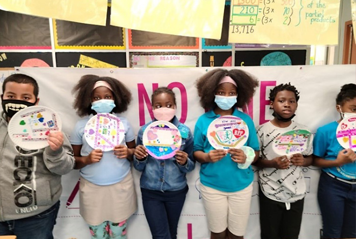 Students at Skyway Elementary in Florida showcased their community art project.